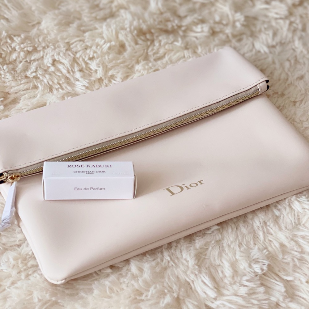 🚫SOLD🚫 Dior Clutch Pouch and Rose Kabuki Sample